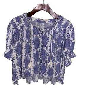 Millibon boutique flowy button up top